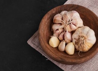 El secreto de tus platos: las variedades del ajo y por qué el origen español marca la diferencia El alma de tu cocina merece lo mejor. Descubre cómo las variedades de ajo y el origen 100% español transforman el sabor y la calidad de cada plato. ¡El secreto está en el producto nacional!. Foto: agencia.